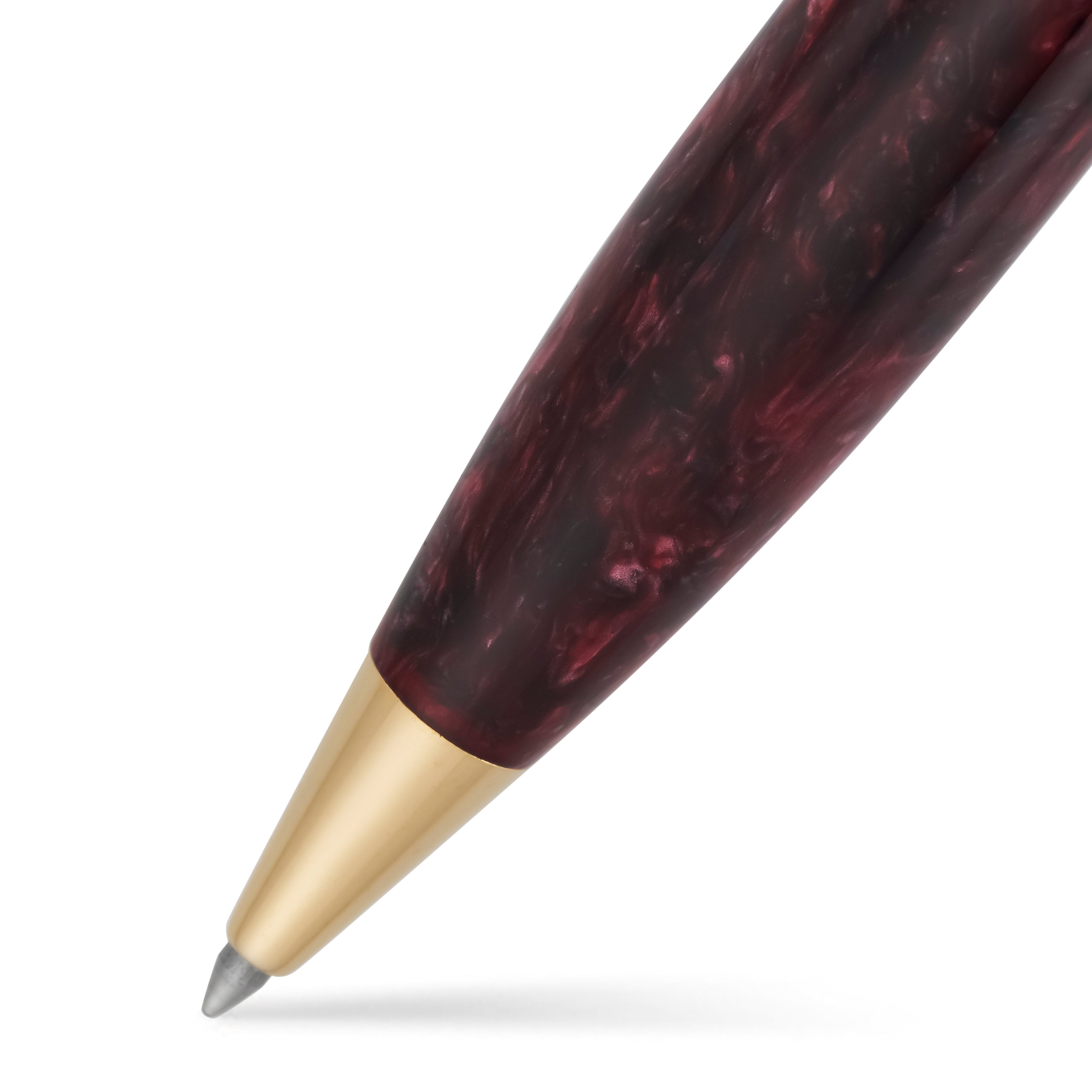 Close-up of the gold cap band on the Conway Stewart Churchill Burgundy Blush propelling pencil