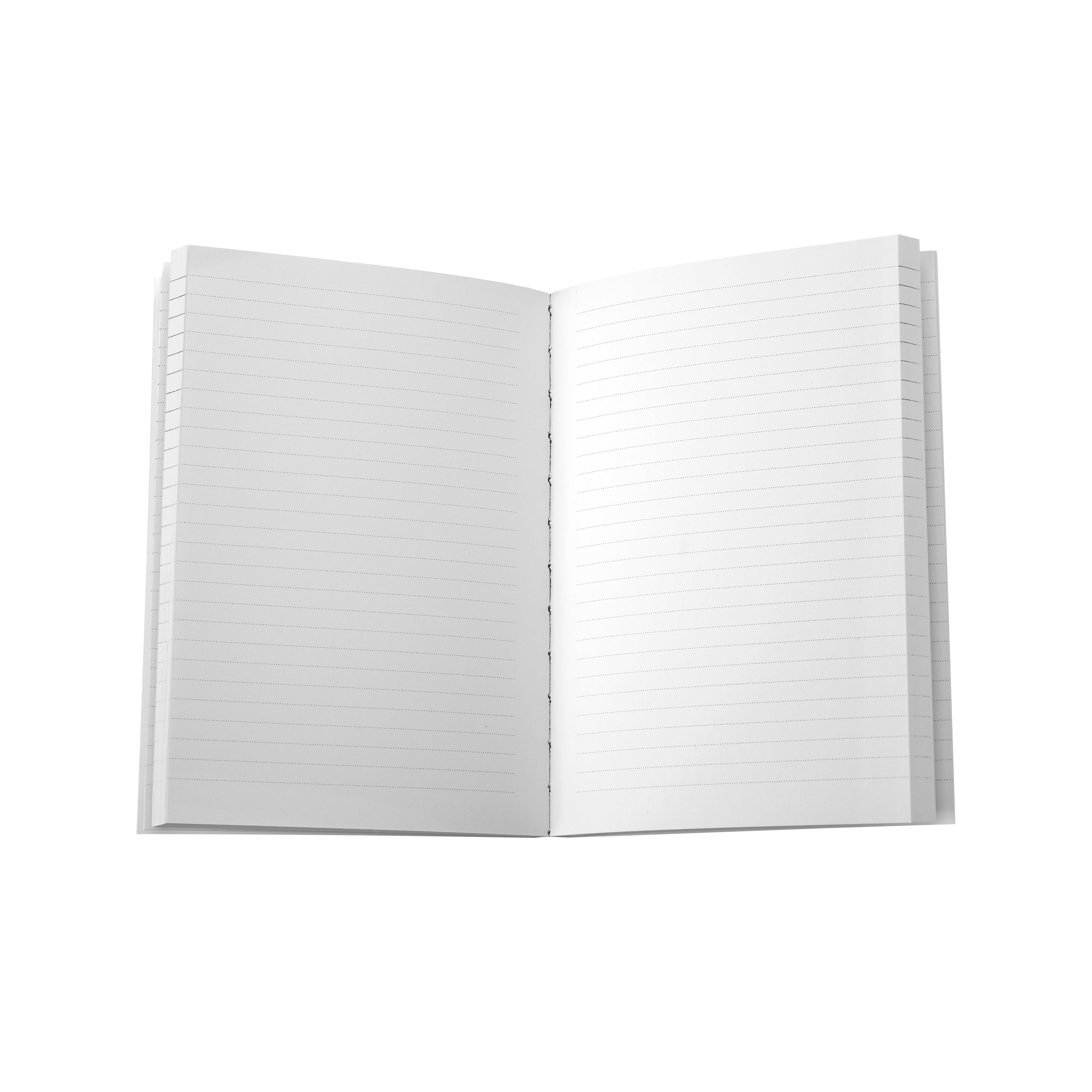 Recambio de cuaderno A5 abierto mostrando páginas rayadas con renglones