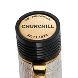 Nahaufnahme der Kappenkuppe des Churchill 150th Anniversary Pen mit der Gravur „150th Anniversary Churchill 30.11.1874“
