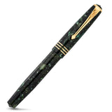 Conway Stewart Series 58 Classic Green Füllfederhalter, anderer Blickwinkel, Detailansicht des goldenen Clips