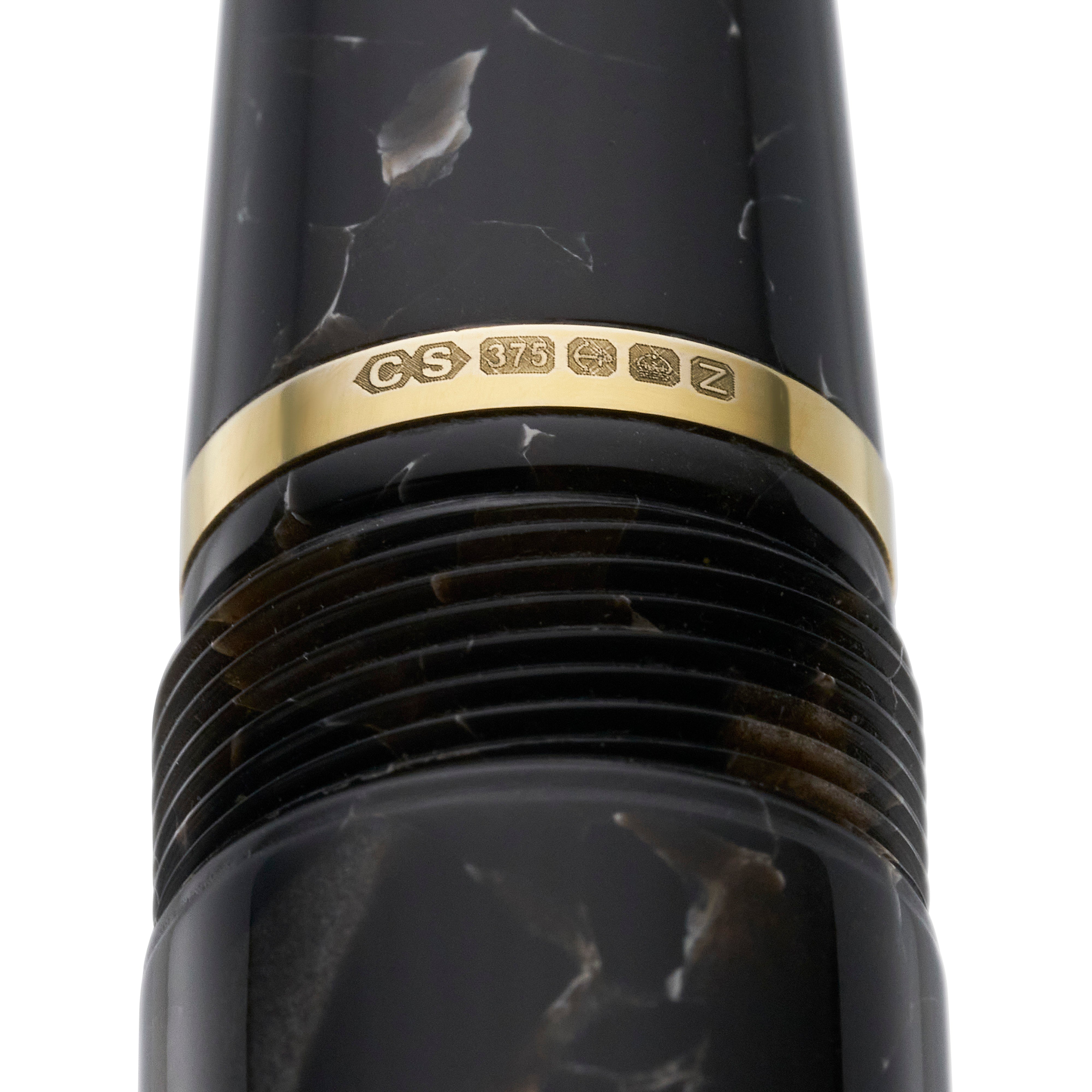 Close-up of the gold cap band stamped CS375 on the Winston Exmoor fountain pen