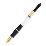 Plume de calligraphie taille 5 Conway Stewart, cerclée d'or, convertisseur fixé, vue en diagonale