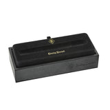 Geöffnete schwarze Conway Stewart Präsentationsbox für den Duro Sapphire Blue, leer gezeigt
