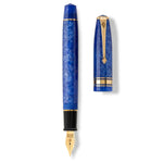 Series 100 Sapphire Blue फाउंटेन पेन और कैप अलग-अलग रखे हुए, ऊपर से देखा गया