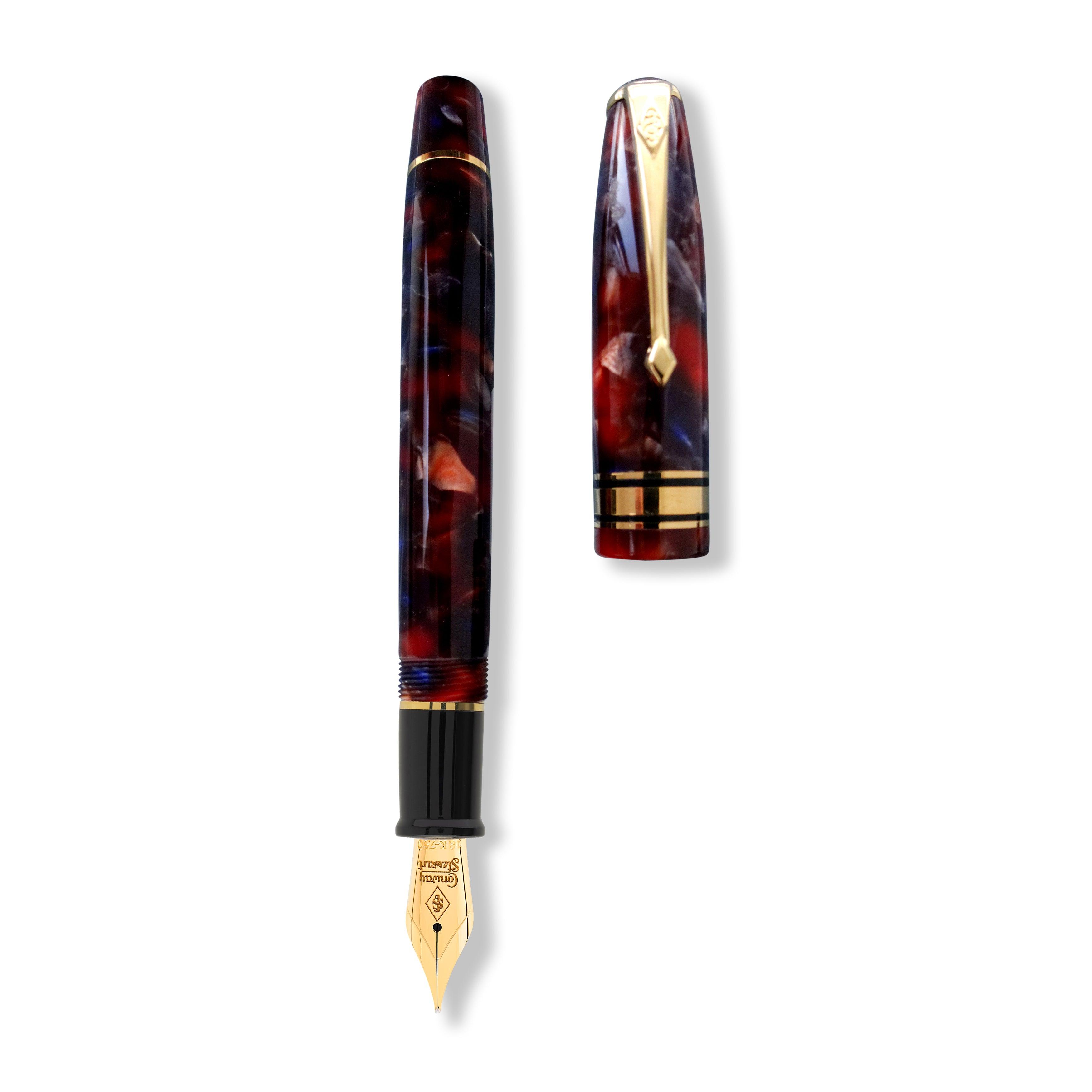 Series 100 Sepia Blue फाउंटेन पेन और कैप अलग-अलग रखे हुए, ऊपर से देखा गया