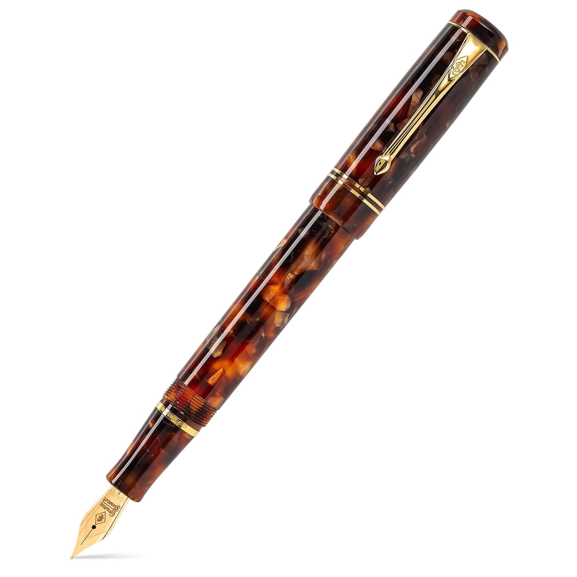 Winston Classic Brown fountain pen capped, diagonal view of the tortoiseshell acrylic barrel and gold trim