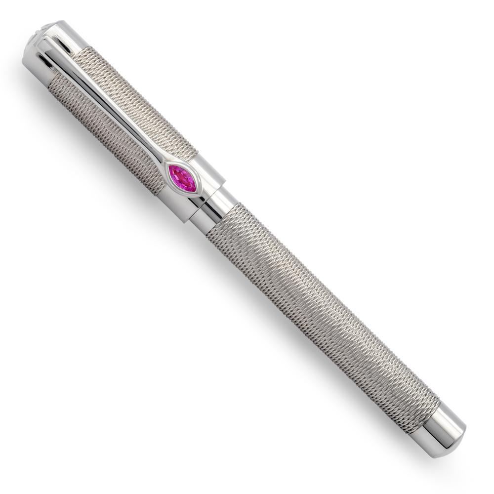 Jack Row Mirage Silver Finish, geschlossen, mit einem Marquise-geschliffenen rosa Saphir im Kappenband